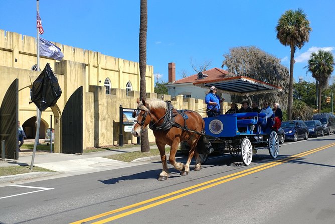 #1 Historical Horse Drawn Carriage Tour - The churchyard and Beaufort’s beginnings in 1712