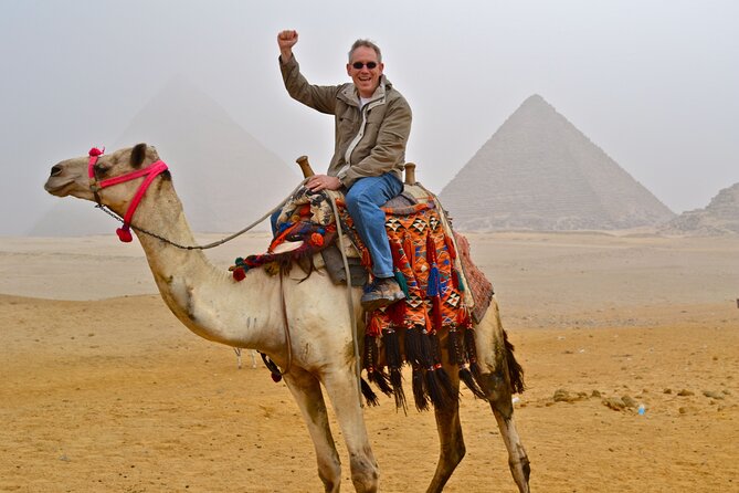 2 Hour Camel or Horse Riding around the Pyramids - Private touring and the guide experience