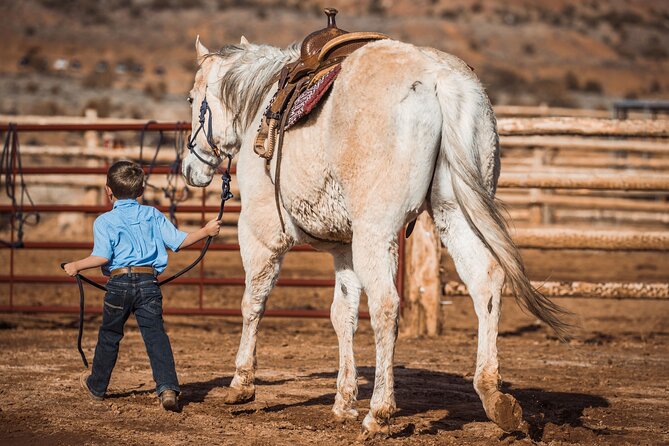 2-Hour Horse Rides Capitol Reef - Riding into Capitol Reef at a slower pace
