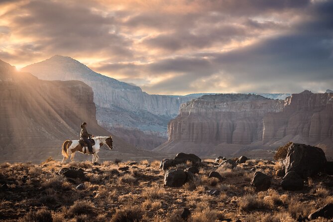2-Hour Horse Rides Capitol Reef - Horses, guides, and the small-group feel