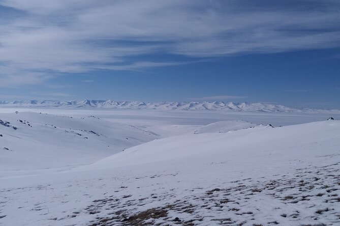 3 days horse back riding to Song-Kul lake whole year round - The 3,400-meter crossing at Tuz Ashuu