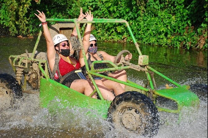 6 in 1 tours Full Day Safari, Zipline, Buggies and Horse Riding - A typical Dominican lunch breaks up the action
