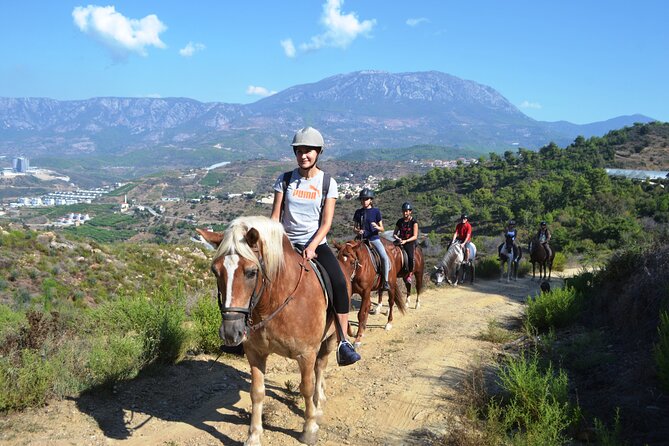 Alanya: Horseback Riding in Taurus: Forest Sea Views 2.5 Hours - Pine forests and Taurus Mountain views