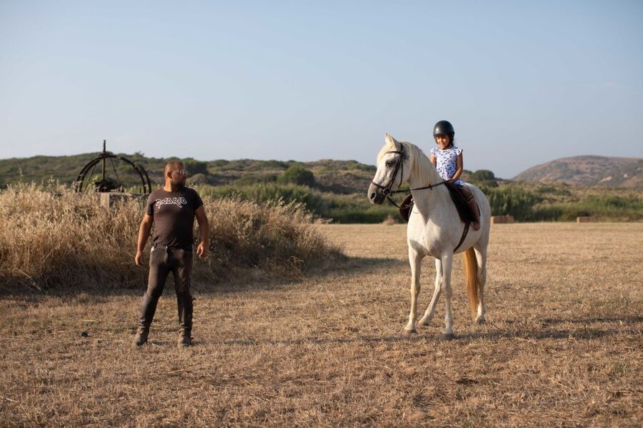 Algarve: 1-Hour Carrapateira Horseback Riding Tour - Along the beach and coastal path
