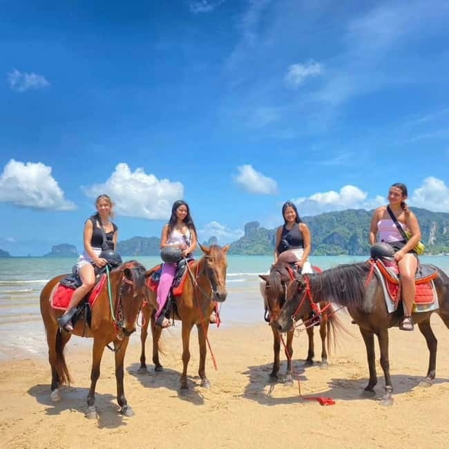Ao Nang: Horse Riding Tour and kayaking clongrood - Meeting the horses and getting ready