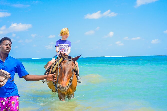 Aqua Fun Tours Dunns Falls, River Tubing and Horse Back - Floating the White River with a little help from four dogs