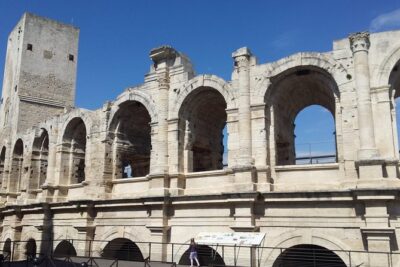 Arles and Camargue Full-Day Tour including Aigues Mortes