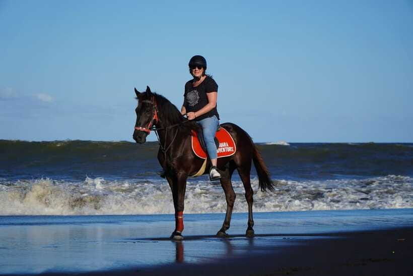 Bali: Horse Riding Experience in Sanur (1 Hour ride) - The coastal scenery from Sanur to Lembeng