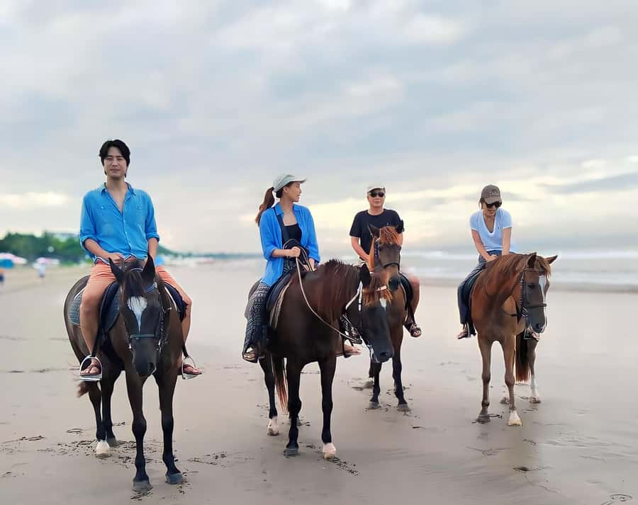 Bali: Horse Riding Tour on Seminyak Beach Include Transport - Morning calm or sunset color