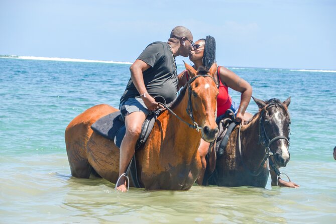 Bamboo Rafting and horseback - A slow float on the White River
