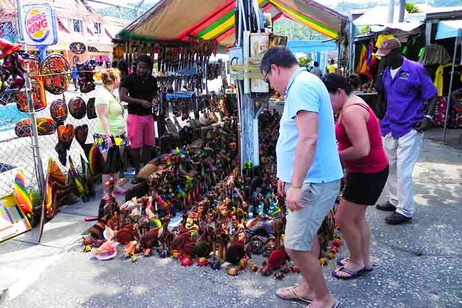 Bamboo rafting and Horseback ridding - Who will enjoy this Jamaican day most
