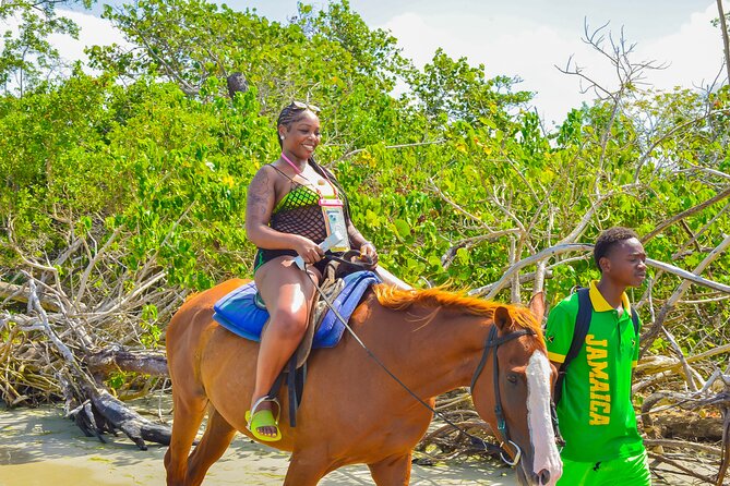Bamboo Rafting and Horseback Riding Tour Montego Bay Jamaica - Slowing down on the bamboo raft