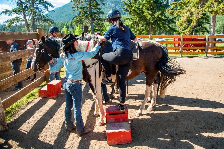 Banff National Park: 1-Hour Bow River Horseback Ride - Starting at Banff Trail Riders’ Red Stables