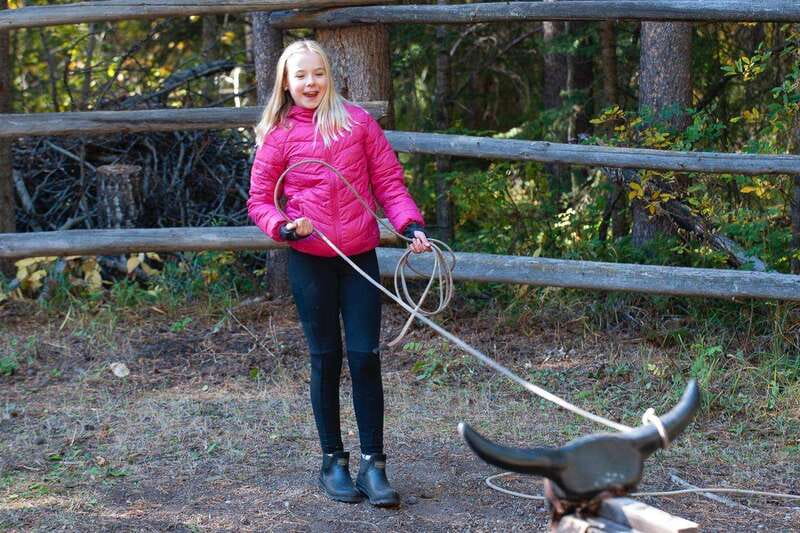 Banff: Wagon Ride with Cowboy Cookout BBQ - Returning along Sulphur Mountain Trail