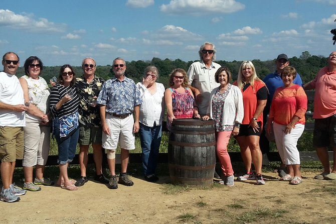 Bourbon Distillery & Horse Farm Tours - Pick Bardstown for classic bourbon country