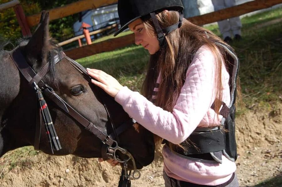 Brașov: Horseback Riding Experience - Private groups make the outing more personal