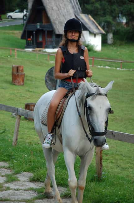 Brașov: Horseback Riding Experience - Getting from Brașov to the riding location