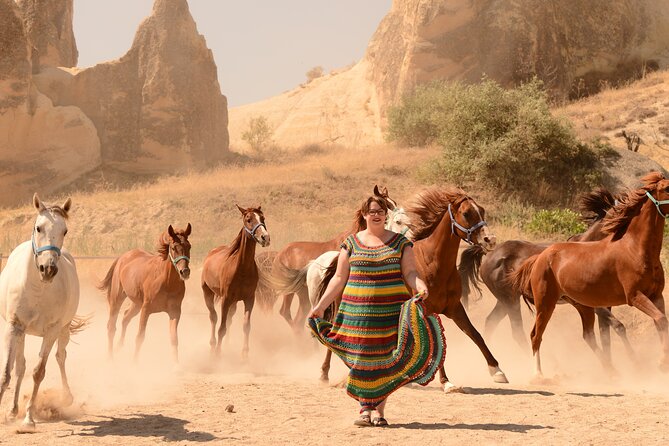 Cappadocia Running Horses Photoshoot with Private Pickup - Why the photographer’s direction matters