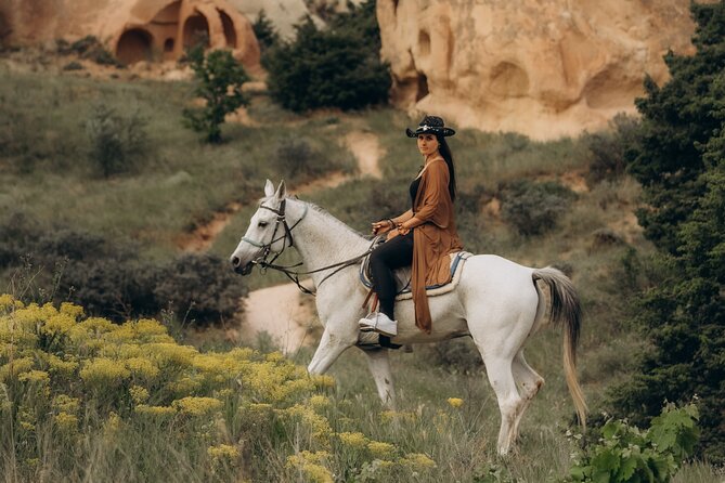 Cappadocia Sunset Horse Riding Experience 2 hours - What the first few minutes are like