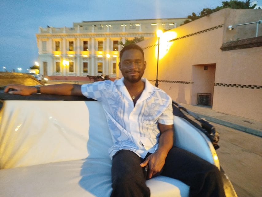 Cartagena: COLLONIAL HORSE DRAWN CARRIAGE by THE OLD CITY - Choosing between 20 minutes and one hour