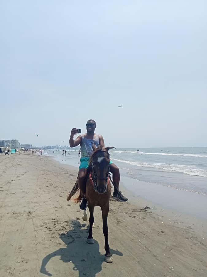Cartagena: Horse riding on the beaches of Cartagena & PHOTOS - What the 30-minute to 2-hour ride feels like