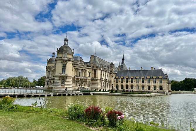 Chantilly Tour: Great Stables and Renaissance Meal from Paris - Why Chantilly makes a smart change from Paris