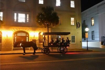 Charleston Haunted Horse and Carriage Evening Tour