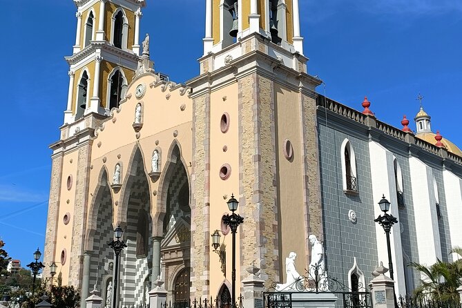 City Tour & Beach Club All Inclusive W Horse Ride & Water Sports - Browsing Mercado Municipal