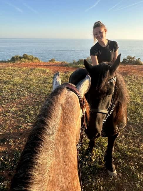 Cliffside Horseback Riding in the Algarve - Key points at a glance