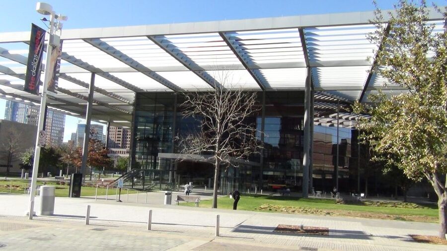 Dallas: VIP Guided Cowboys Stadium Tour and City Sightseeing - The ride to Arlington and the AT&T Stadium tour