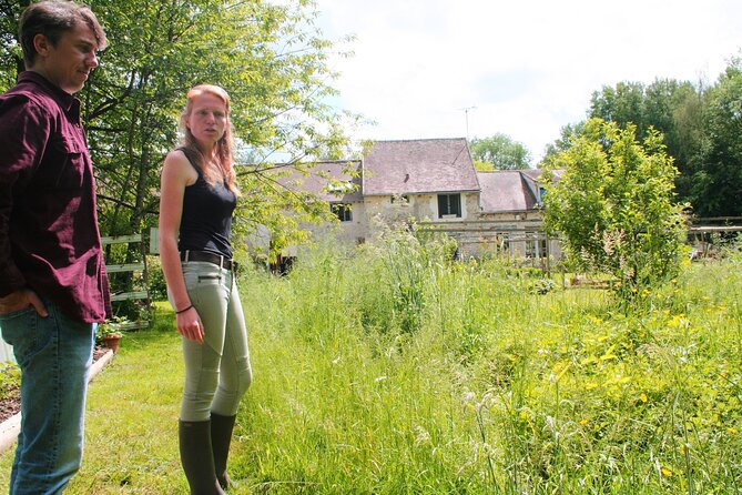 Day Trip from Paris - French Food, Rural Experiences & Horses! - Emilie’s garden, hens, and homemade welcome
