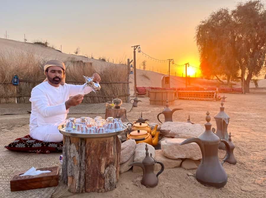 Dubai: Al Marmoom Oasis Horse Riding Experience with Snack - Arriving at Al Salah Stud in Al Marmoom