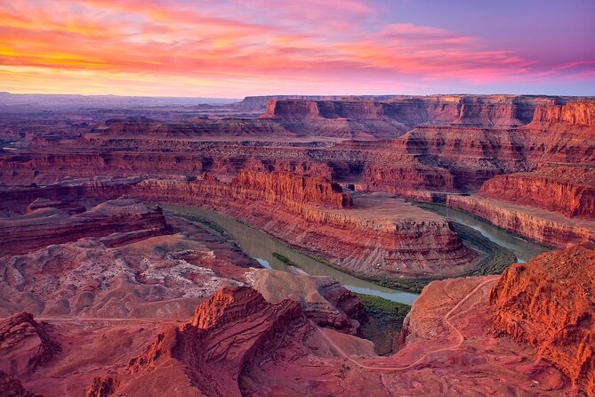 E-Bike Private Half-Day Dead Horse Point Mountain Biking Tour - Why Dead Horse Point makes a strong bike tour setting