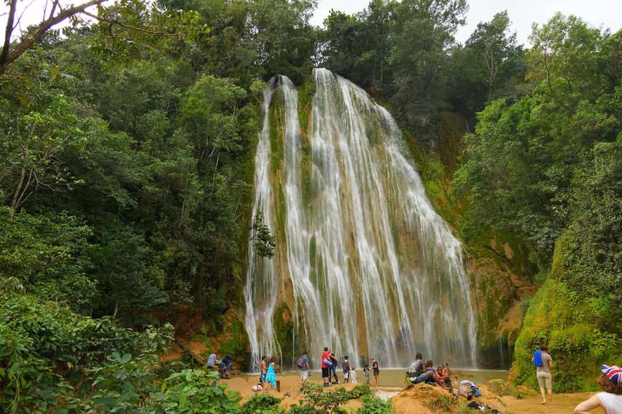 El Limón: Waterfall Horseriding Tour with Lunch - Reaching the 50-metre El Limón cascade