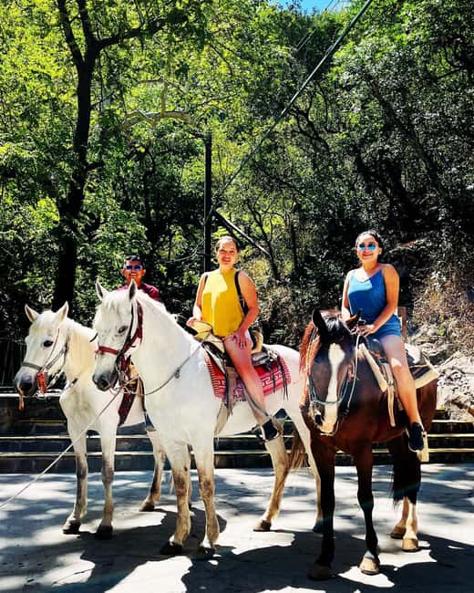 El mejor Tour a "Cola de Caballo" + Guía + Traslado +Tickets - Choosing your level of adventure at Cola de Caballo