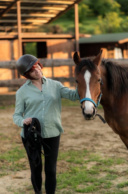 Experiential activity with horses: an experience in connection - A different kind of horse experience in the Asti hills