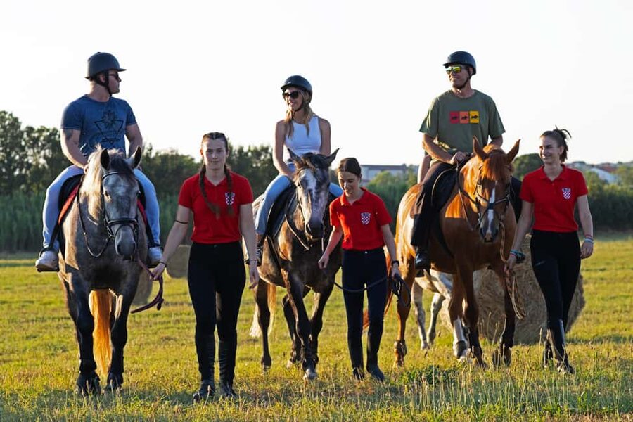 Fazana: Sunset 1-hour Horse Riding in Nature with Guide - Is $58 fair for one hour?