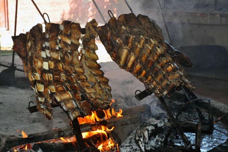 From BA: Santa Susana Day Trip with Lunch - Gaucho Party - Empanadas, wine, and a large barbecue