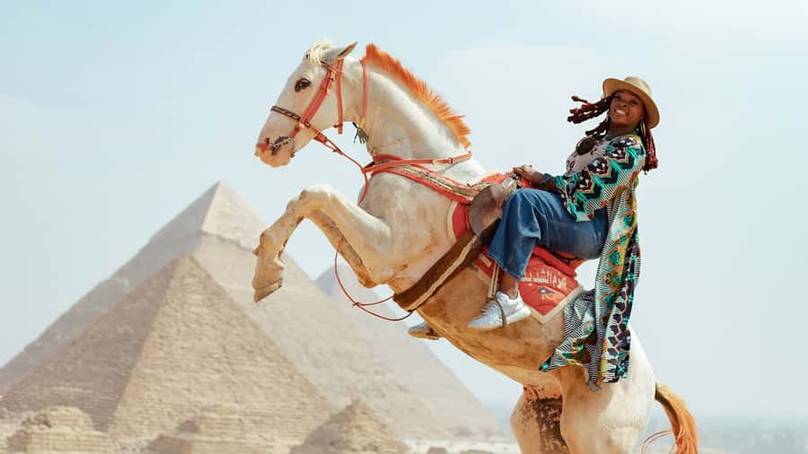 From Cairo: Camel or Horse Ride Tour Around Giza Pyramids - A pyramid tour with a real riding component
