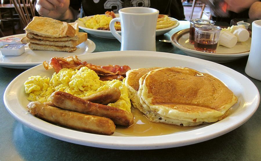 From Las Vegas: Maverick Ranch Breakfast and Horseback Ride - What the $129 price includes
