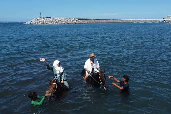 From Ubud 1 Hour Horse Riding at The Beach Experiences - Photos, drinks, and the small extras