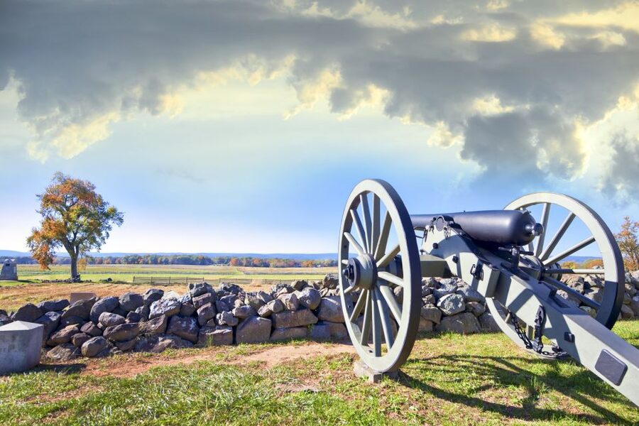 Gettysburg: Licensed Guided Battlefield Horseback Tour - The guide, headsets, and the pace of the story