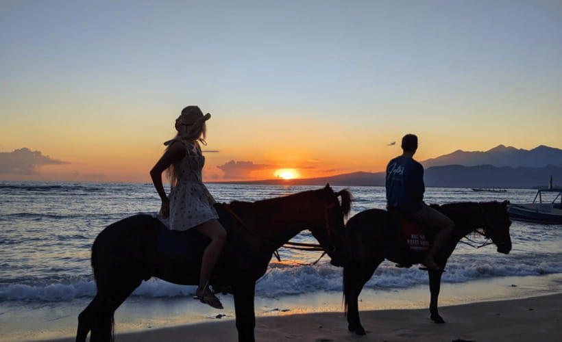 Gili Air: 1 Hour Horseback Riding With hotel Transfer - The one-hour coastal route