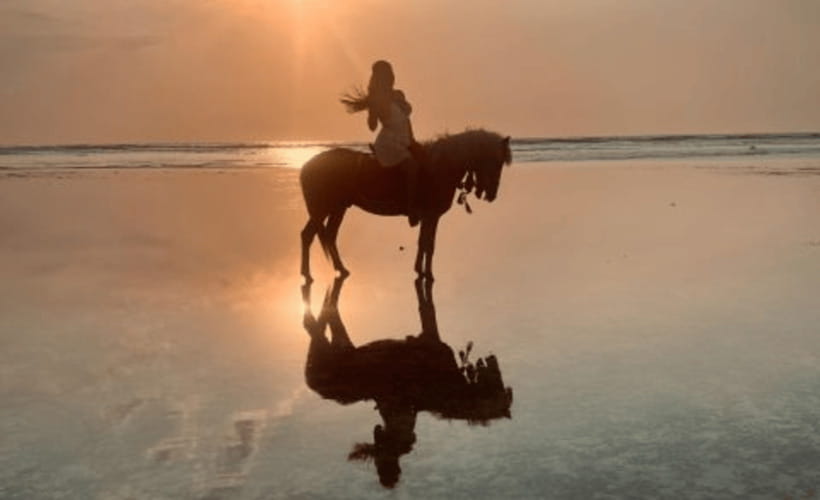 Gili Air: 1 Hour Horseback Riding With hotel Transfer - Getting comfortable with the horse
