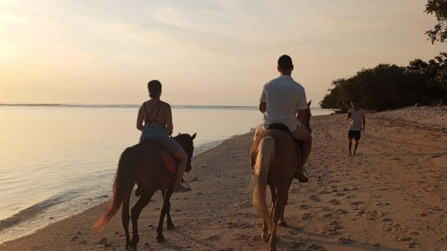 Gili Trawangan: Horse Riding on the Beach - The first 30 minutes along the coast