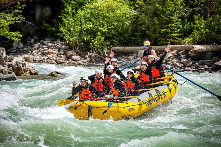 Golden, BC: Kicking Horse River Half Day Whitewater Rafting - Guides who keep the ride moving