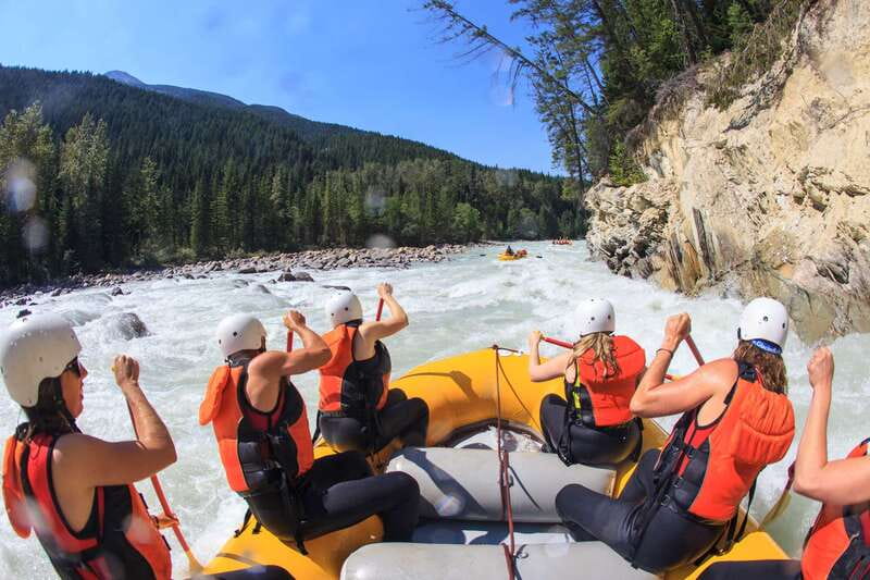 Golden, BC: Kicking Horse River Whitewater Raft Experience - Meeting at Whitewater Lodge and getting ready
