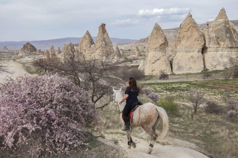 Göreme: Cappadocia Horseback Ride at Sunset or Sunrise - Sword Valley and its pointed rocks