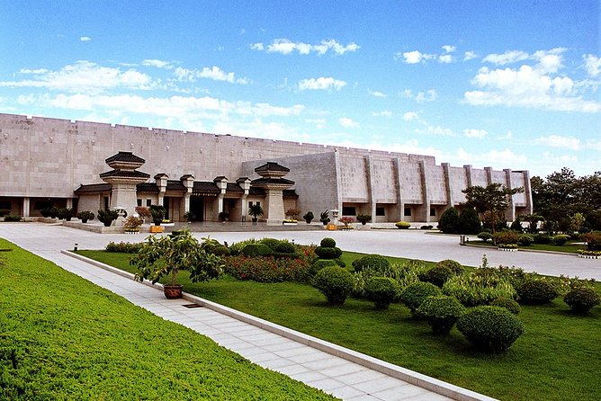 Half-Day Tour: Terracotta Warriors and Horses Museum - Pits Two and Three: smaller spaces with more to notice