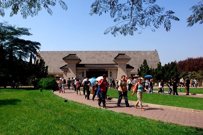 Half-Day Tour: Terracotta Warriors and Horses Museum - Pit One: the grandest view